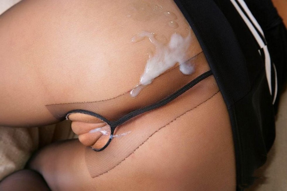 Jerk of a penis in pantyhose