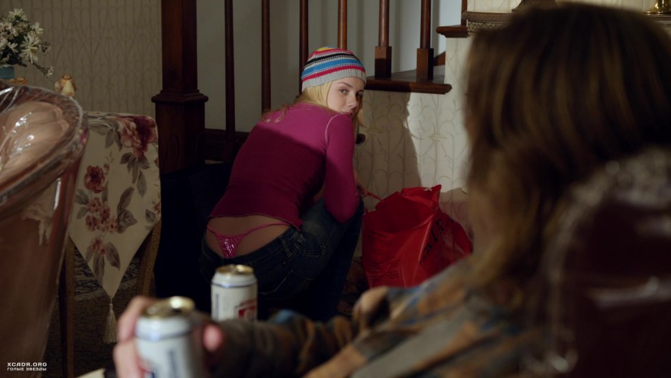 Shameless Gallager Frank with a naked torso