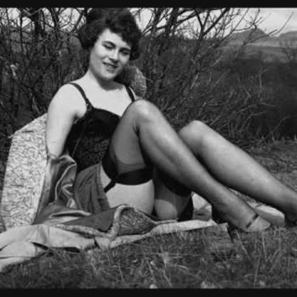 Mature hairy retro in nature