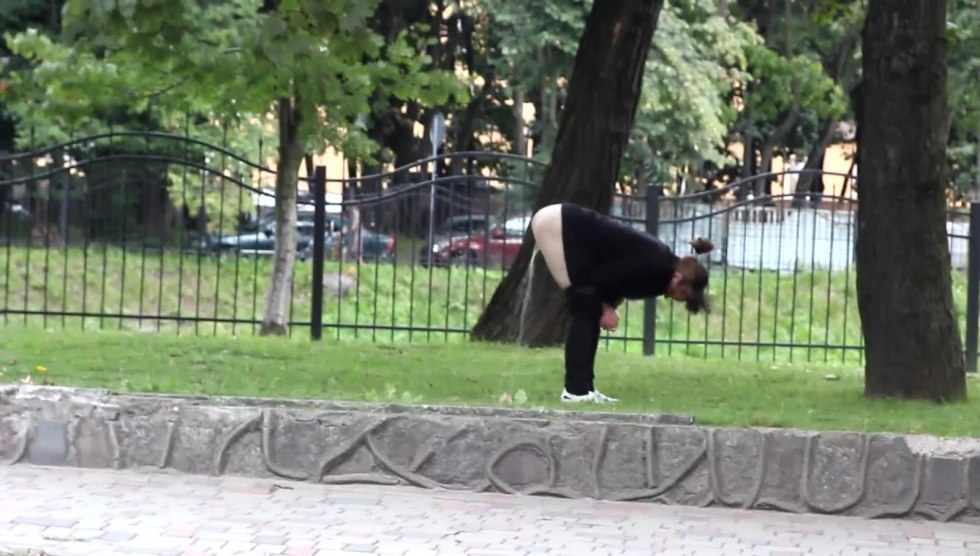 Women's pissing on the street