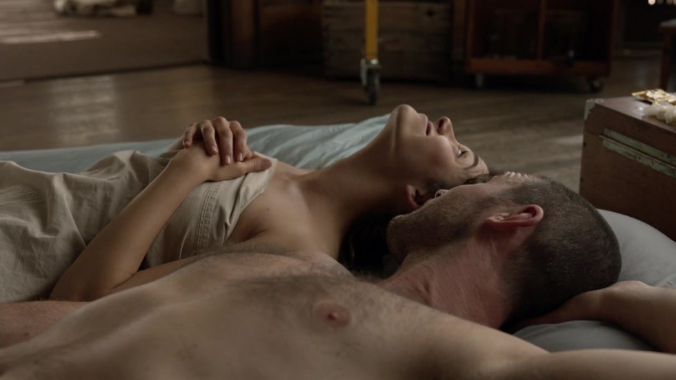 Emma Grinwell shameless naked