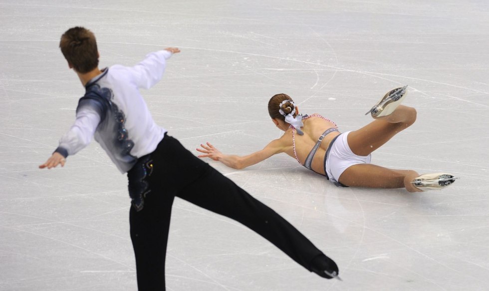 Falling in figure skating