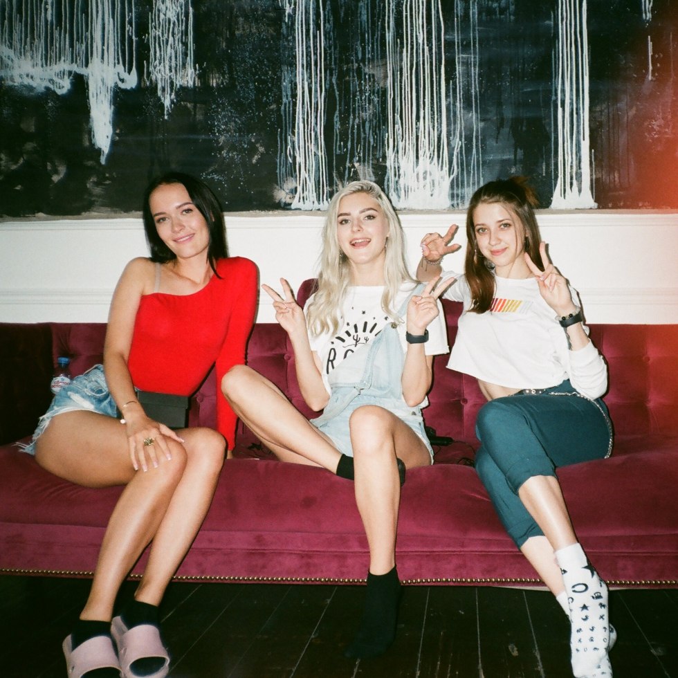 Piper Perry and 5 black