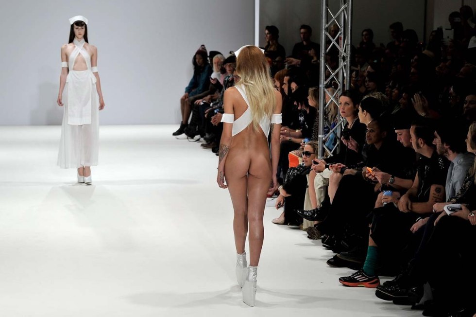 Girls undress on the catwalk