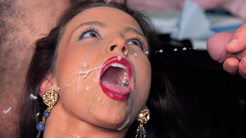 Lola Taylor Golden Rain