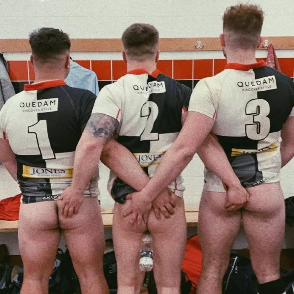 Man in joki ass naked