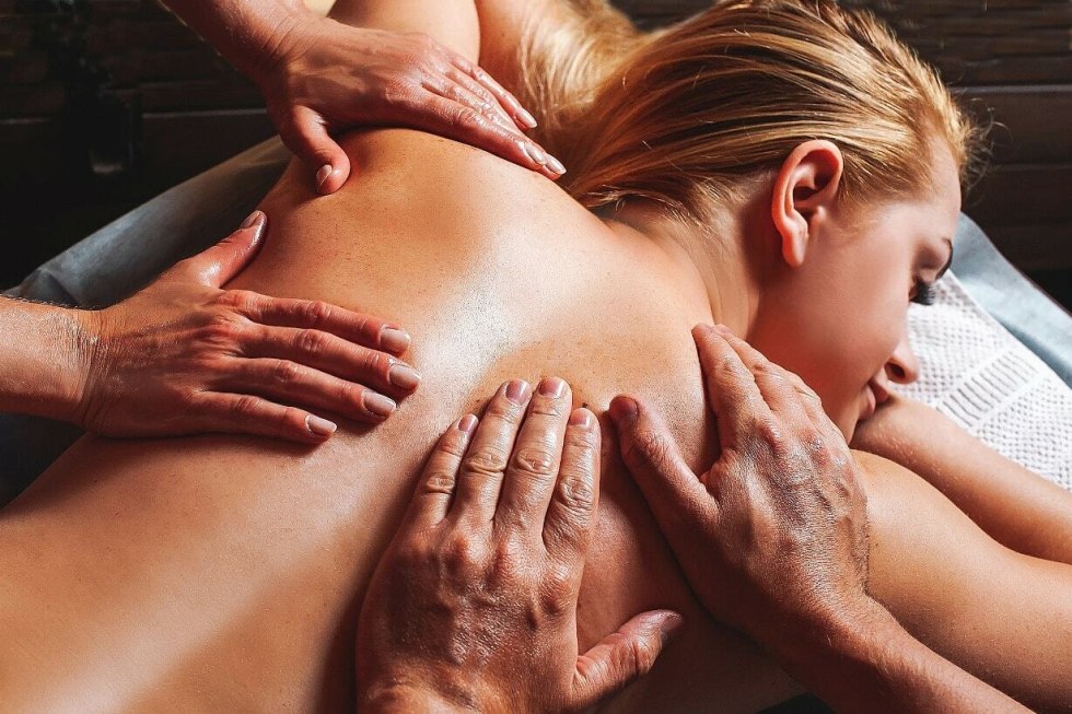 Intimate massage for women
