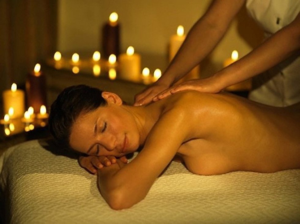Intimate massage for women