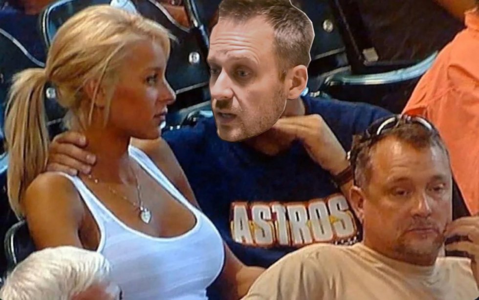 Ellie and Dina The Last of US 2 Bed Scene 18