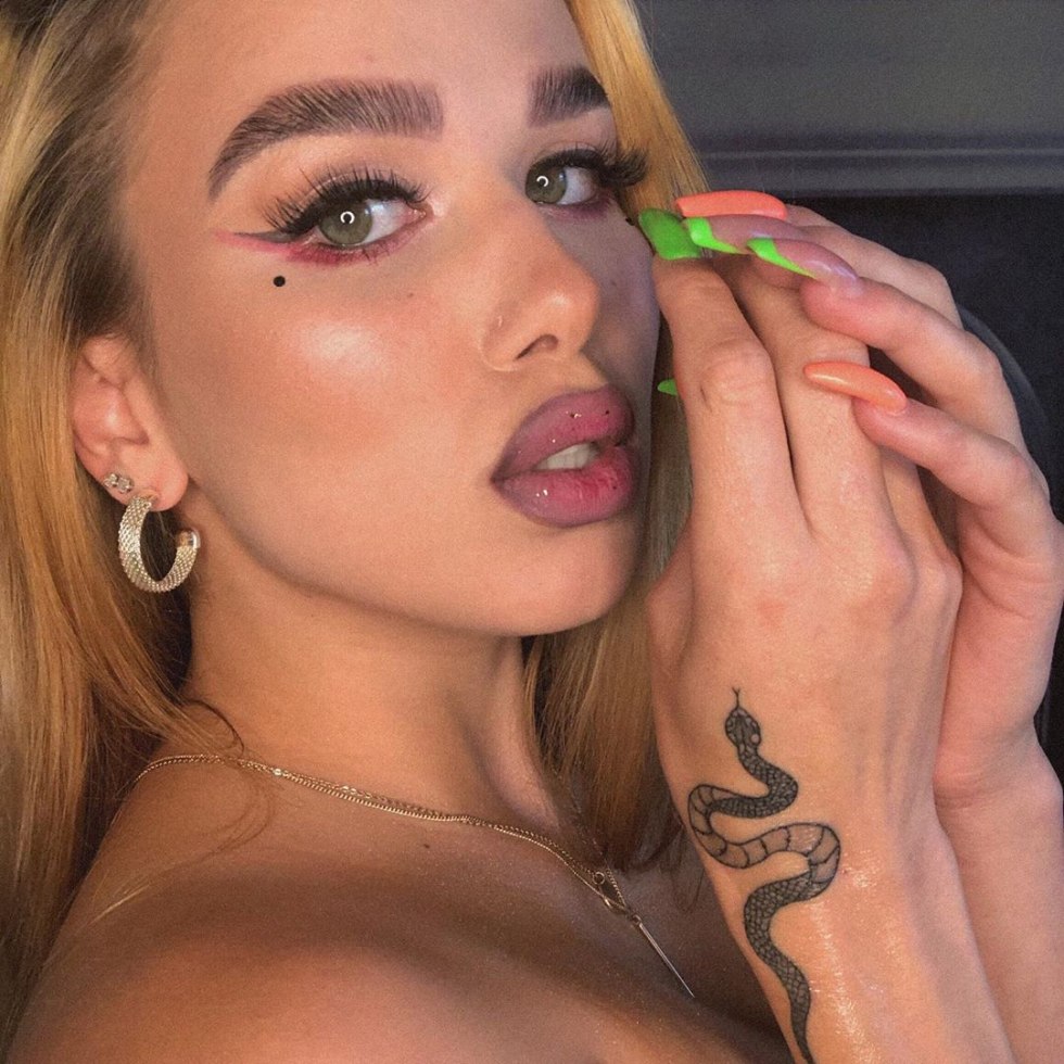 Asya Mitronina Patsanui 5