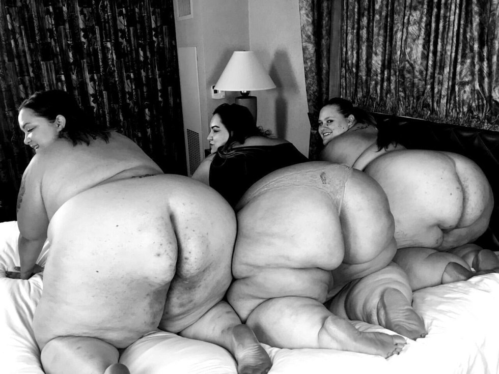 Naked thick mothers photo