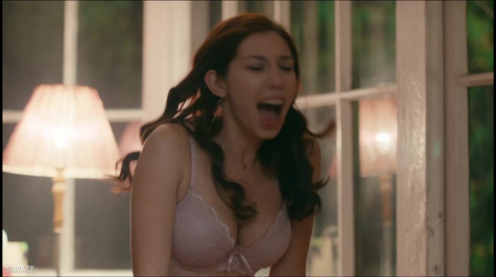 Alina Zasobina playing naked