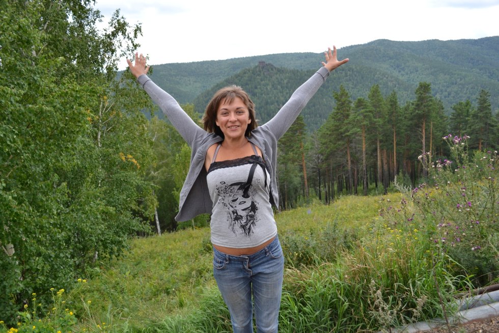 VAZ 2110 in a cuvette in reeds