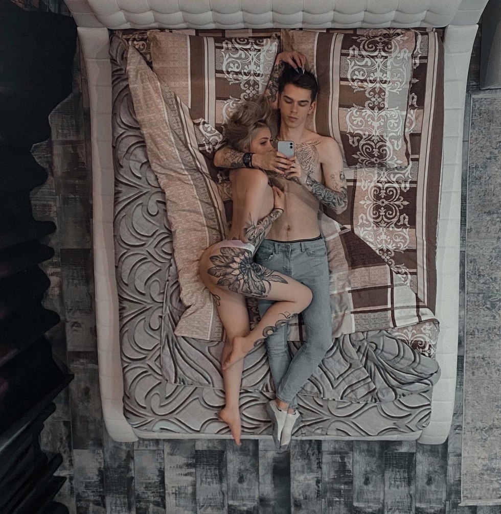 Black laptop wallpapers