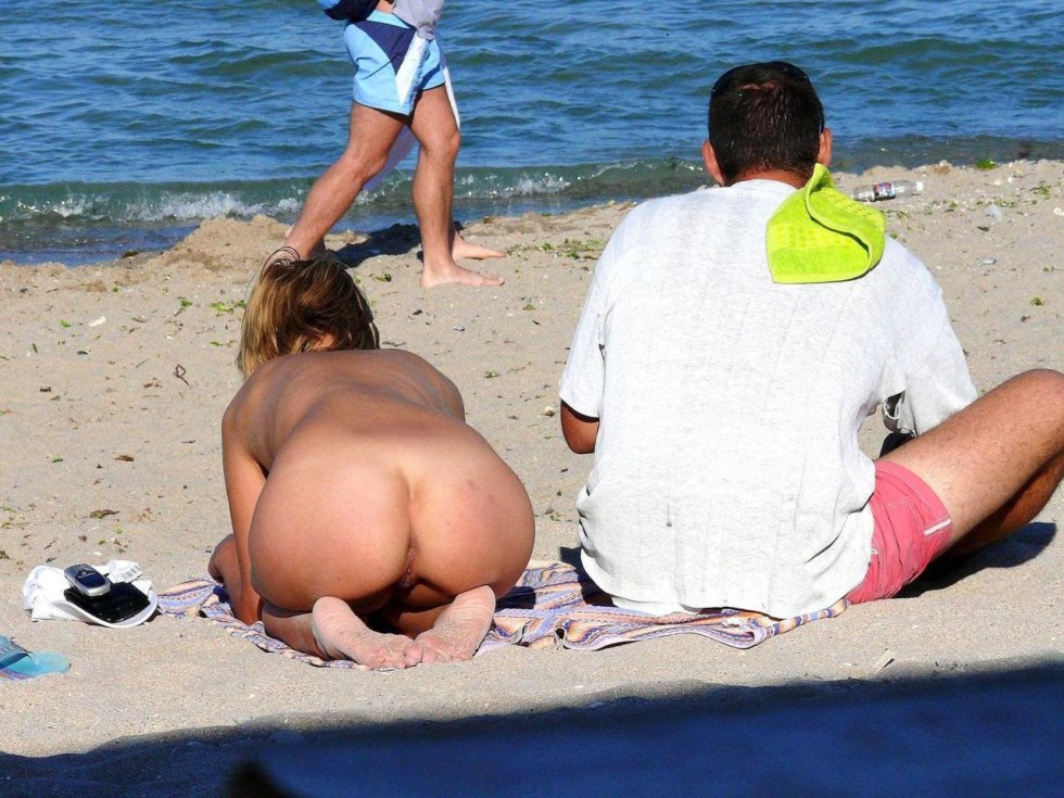 Nudist beach hidden camera