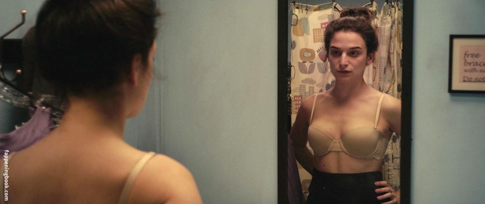 Mom took Off Her Bra in Front of Son Real