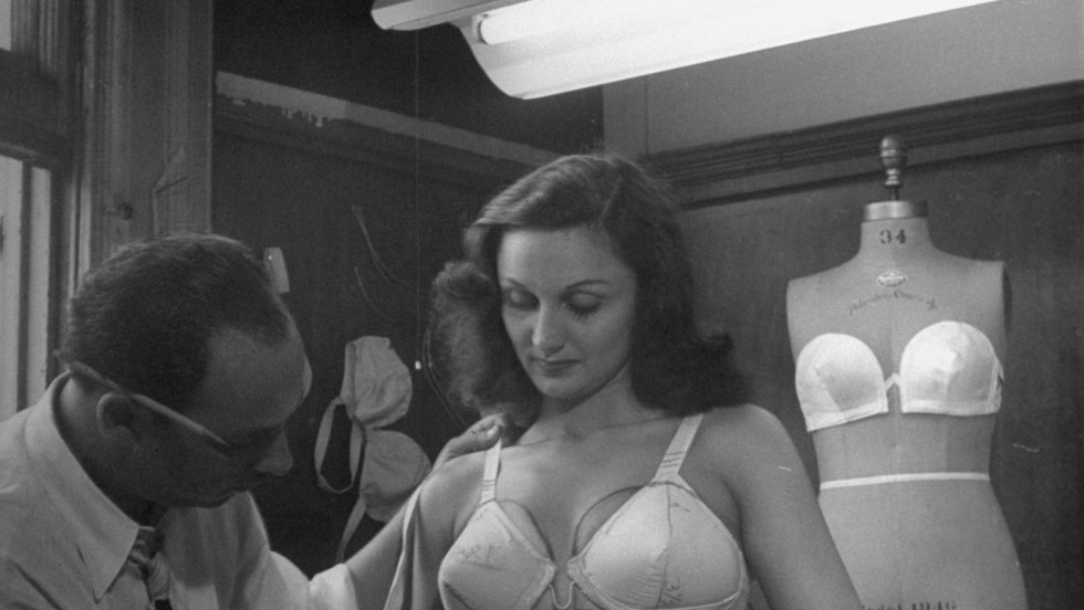 Caught up the boobs in a bra