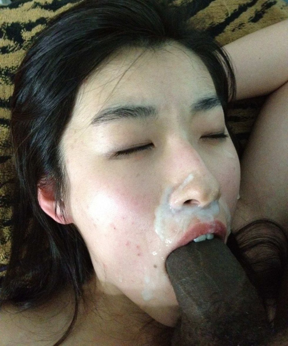 Beautiful Asian cum in mouth