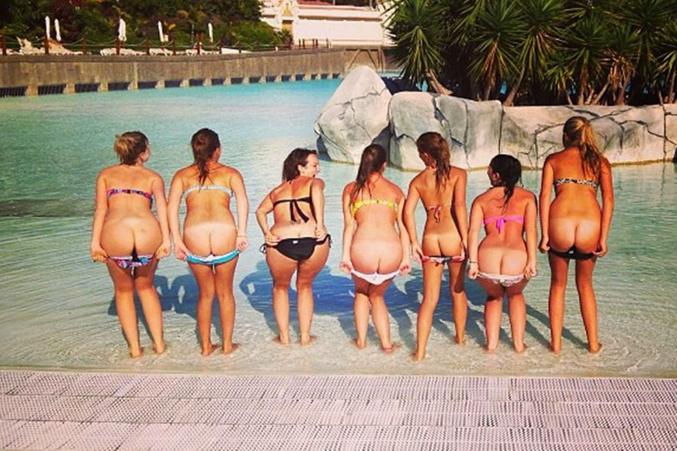 Girls Kissing Girls 19 Film 2016