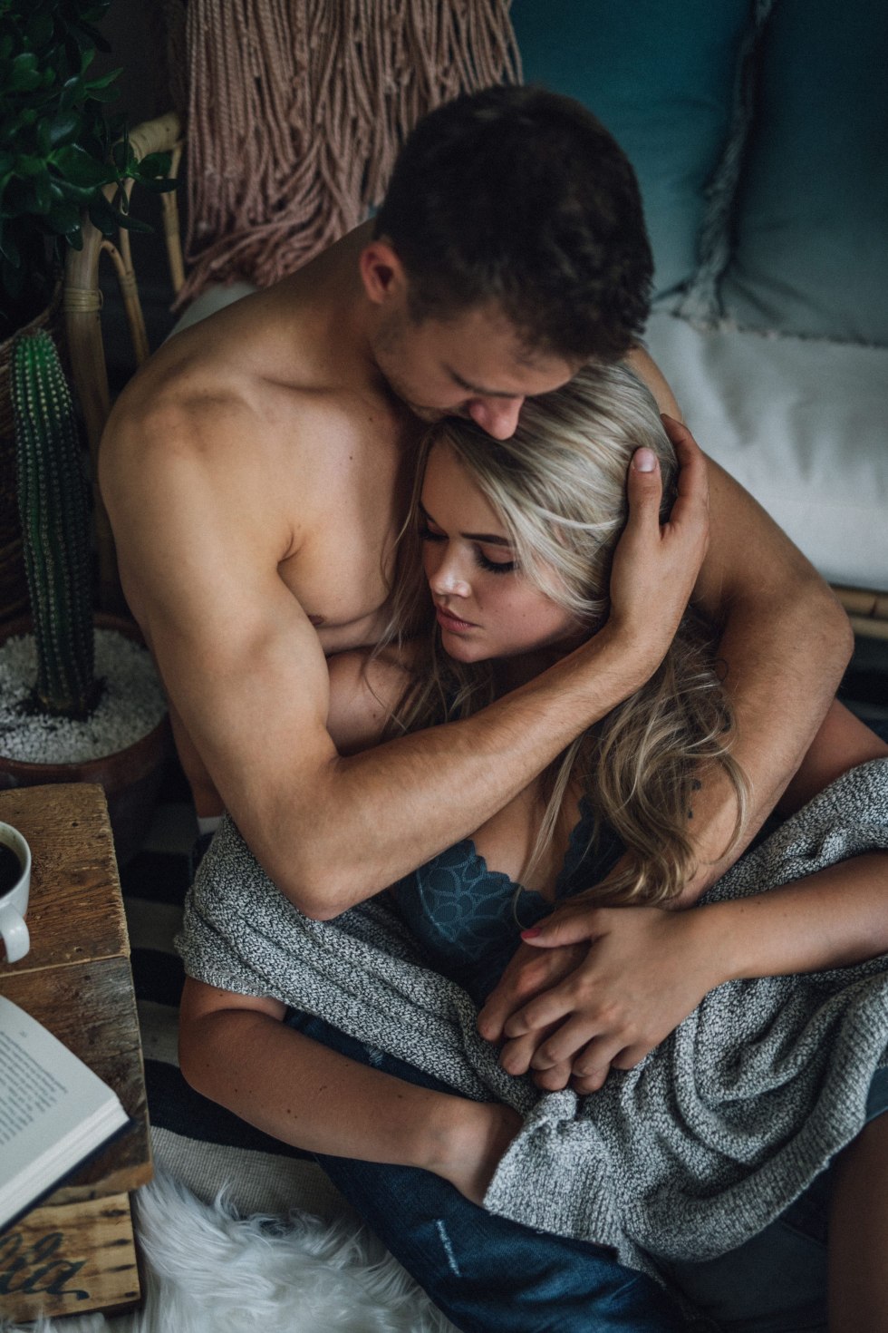 Passionate kisses in bed