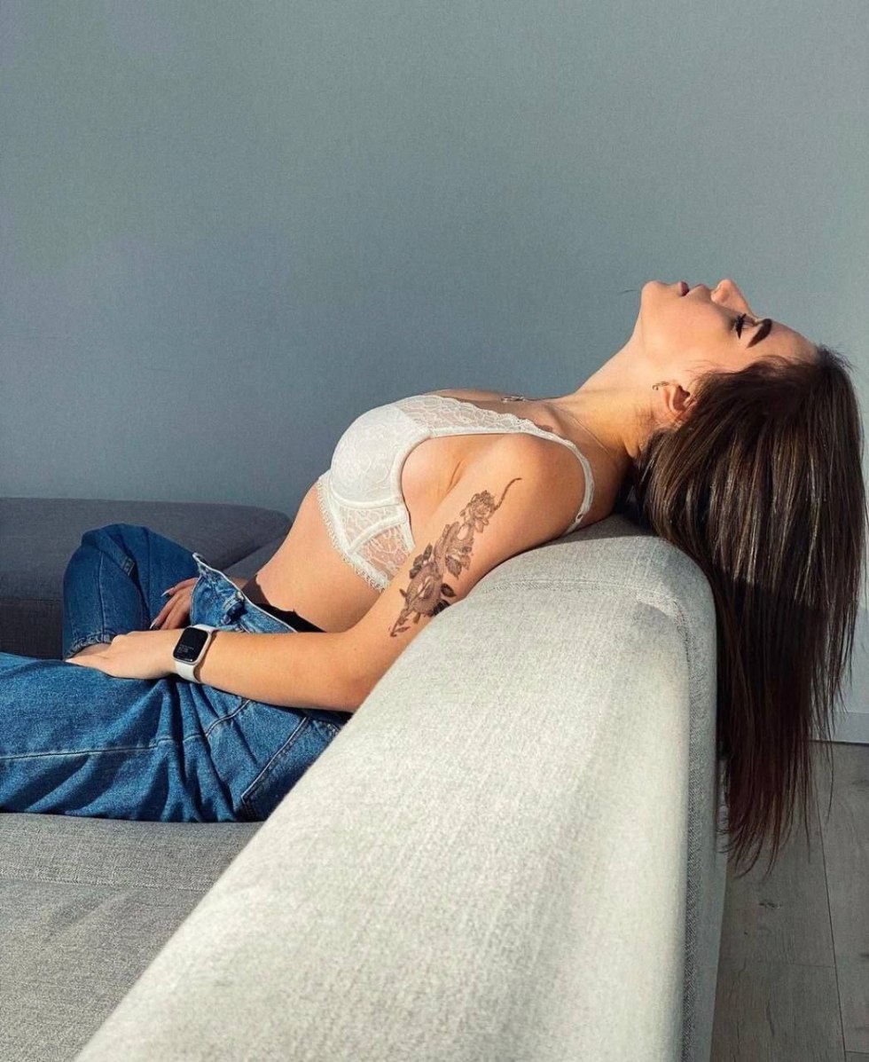 Porn actress Melissa Moore Anal