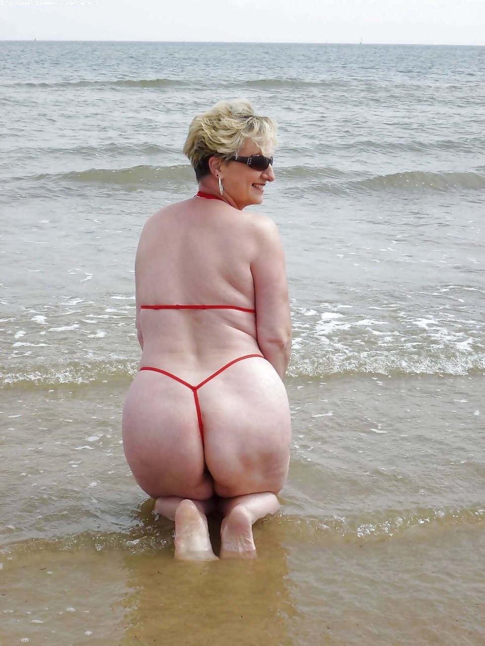 Masturbation mature in bikini