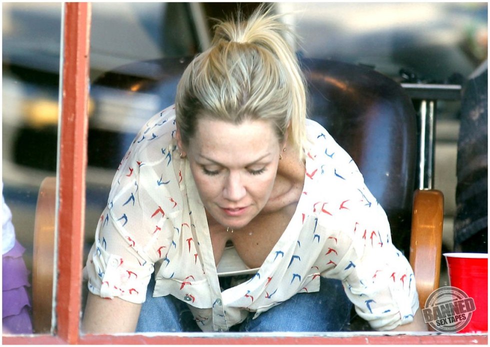 Jenny Gart in his youth in a swimsuit