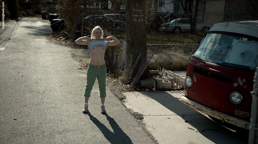 Nicole Bloom shameless