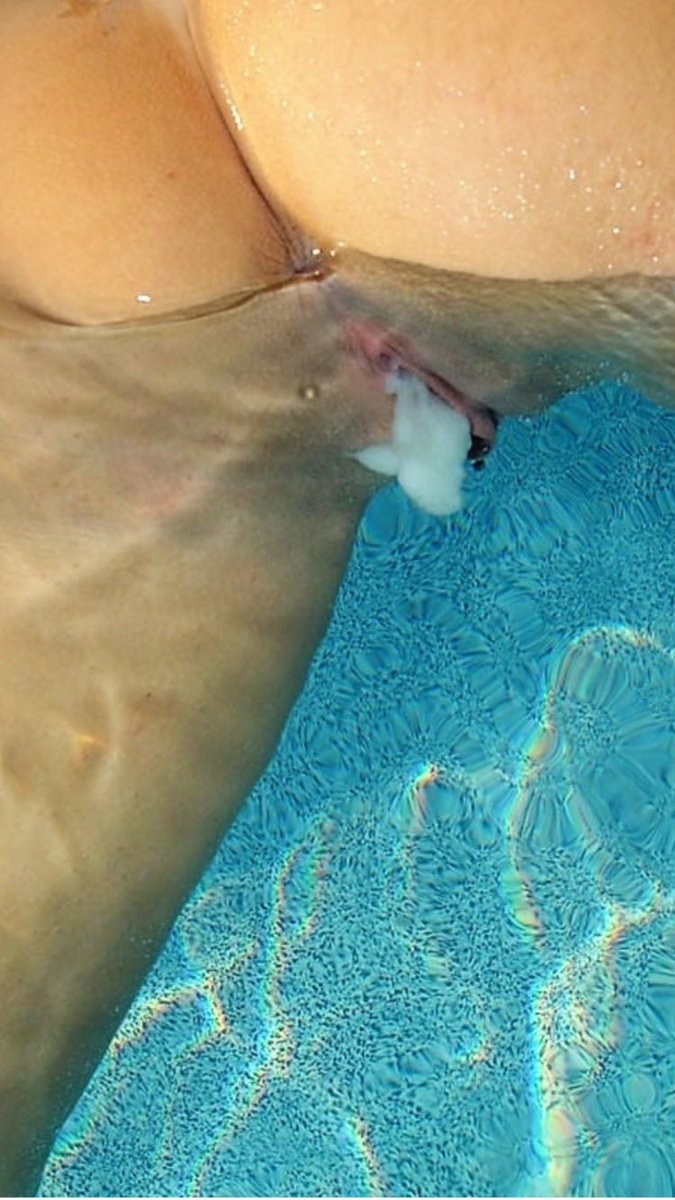 Naked vagina underwater