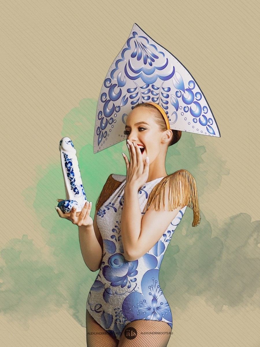 Girl in Kokoshnik sexy