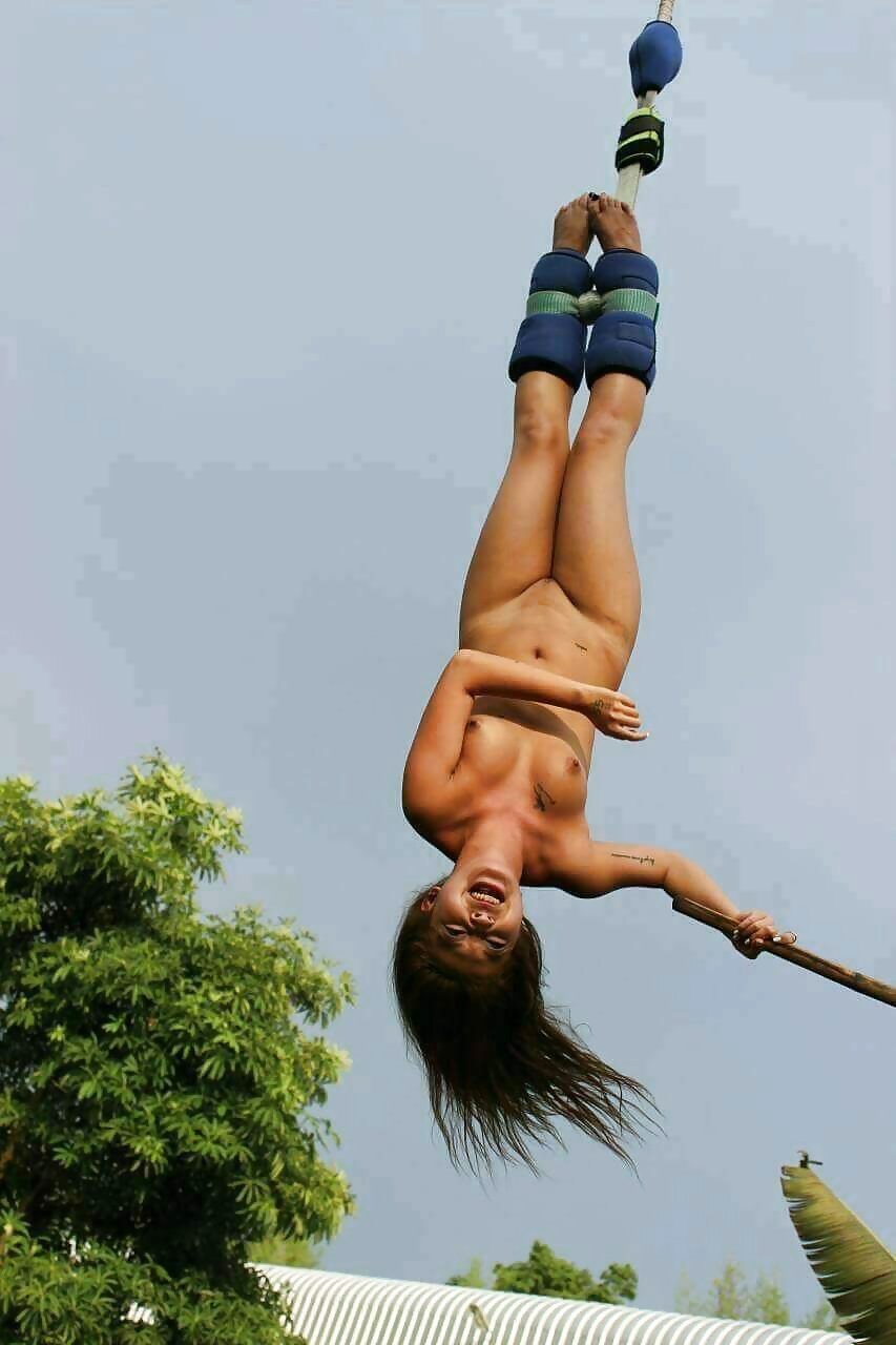 Girl nude on a tarzanka