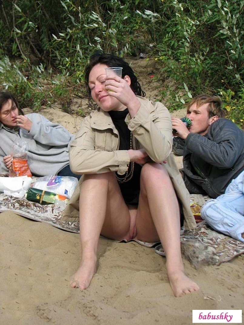 Drunk without panties in nature