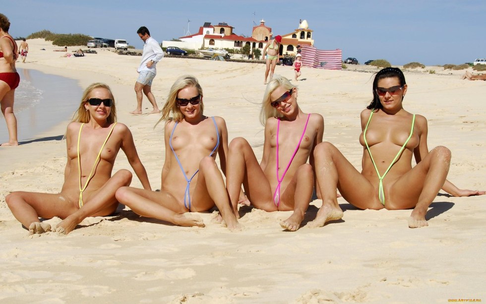 Naked debauchery models in Dubai