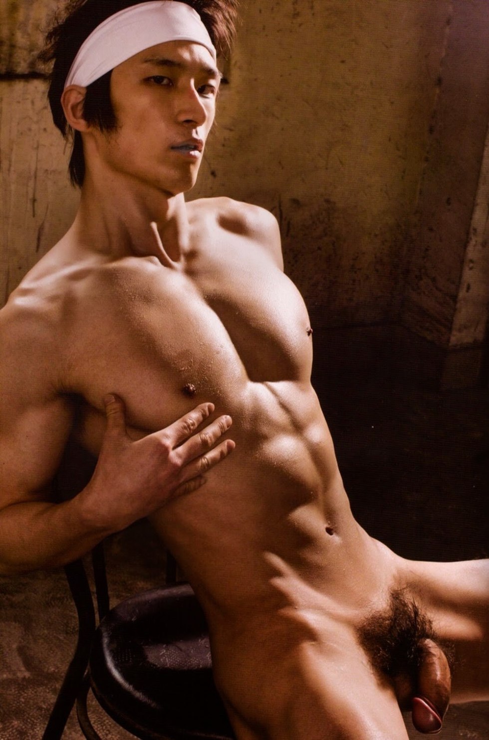 Beautiful naked Japanese guys