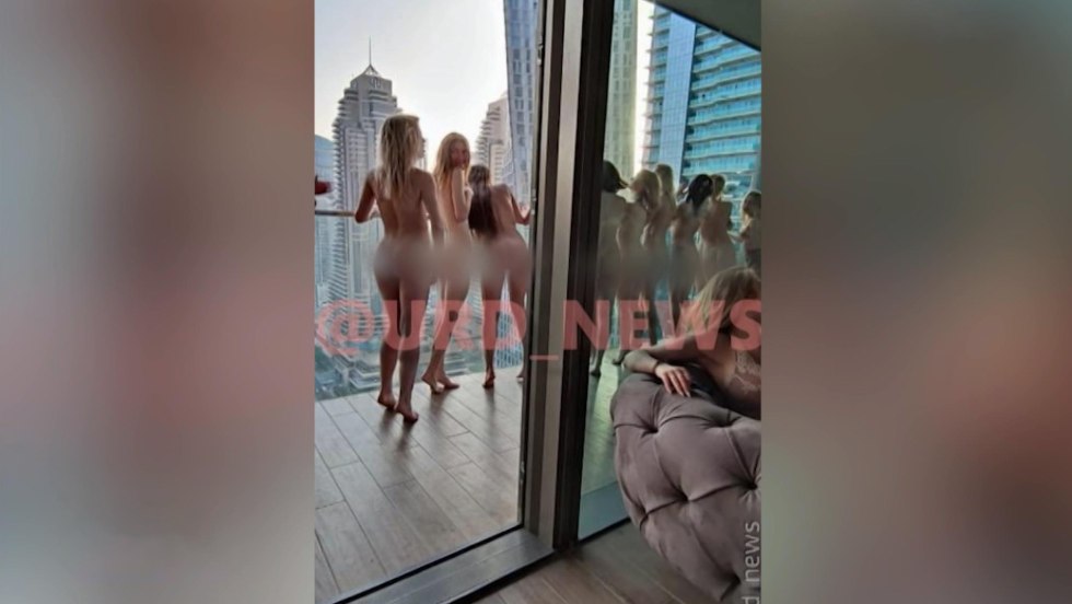 Naked photo shoot in Dubai