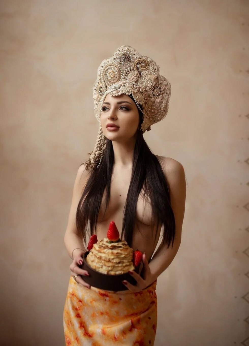 Naked beauties in kokoshniki