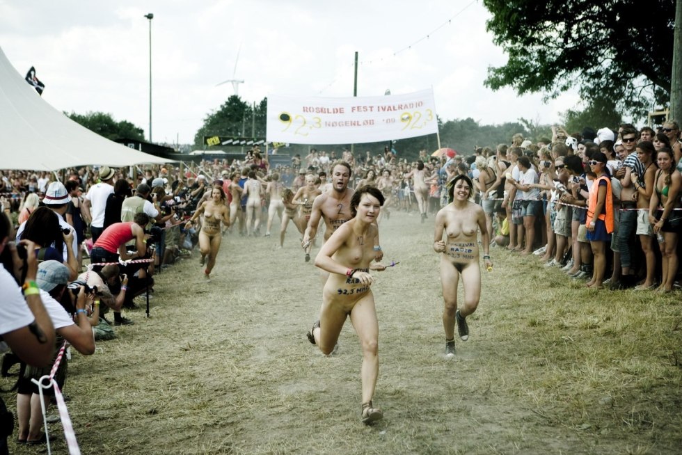 Naked women at the festival in Woodstock