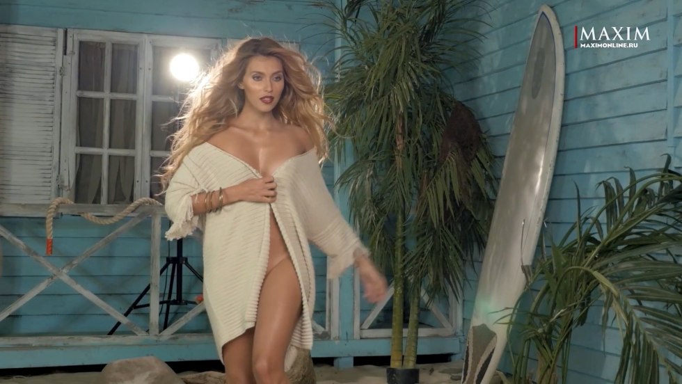 Eagle and tails Regina Todorenko Naked