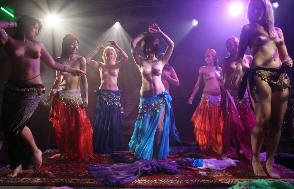 Oriental dancing topless