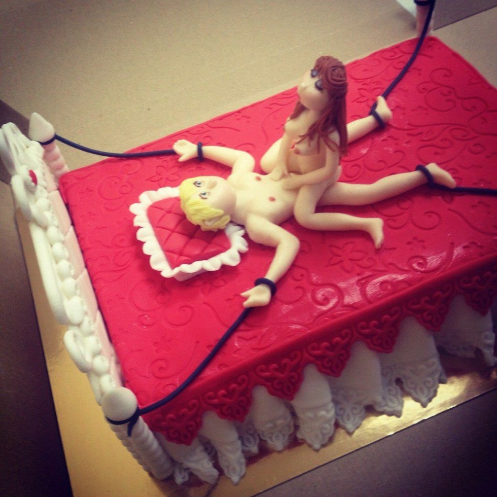 Erotic cakes for women