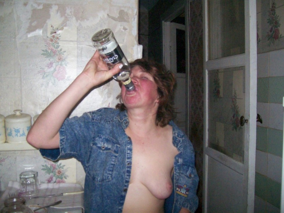 Women alcoholic are naked