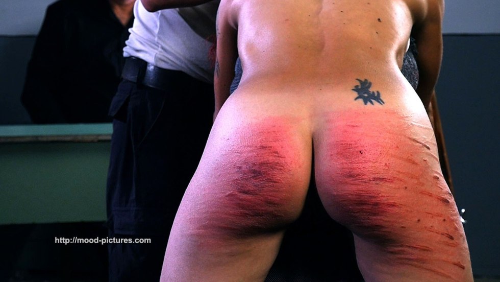 Girls spaced buttocks