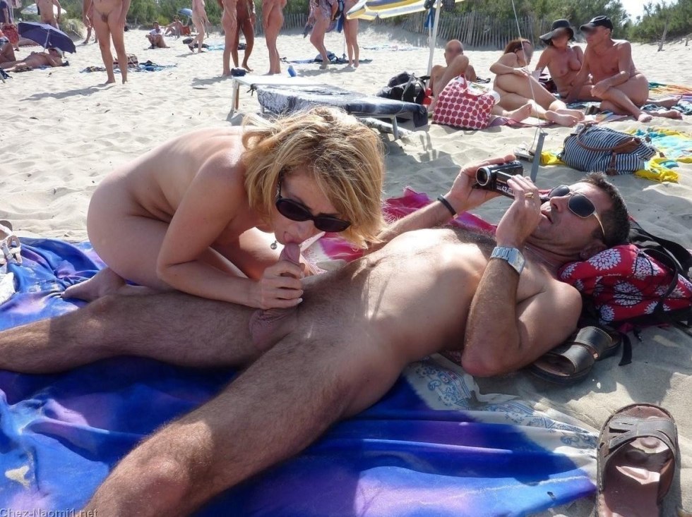 Fuck on a public beach