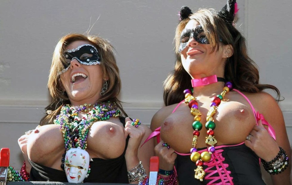 Carnival showed boobs