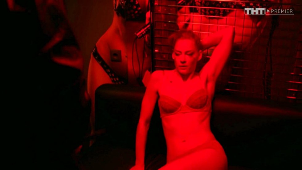 Svetlana Khodchenkova naked in the cinema