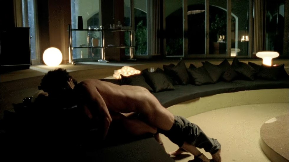 Beautiful bed scenes Rakom