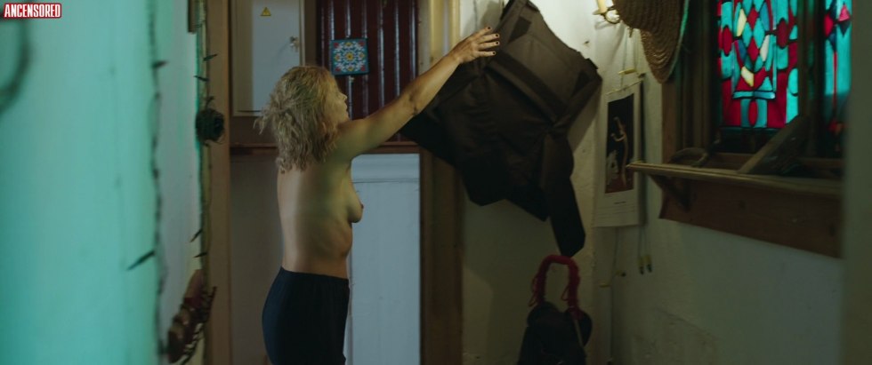 Julia Peresild photo nude