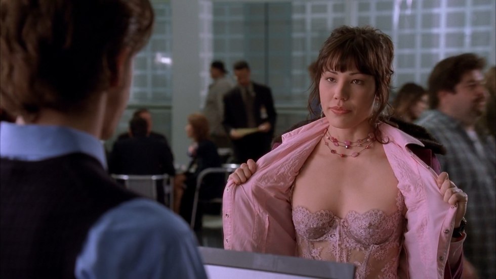 She showed the boobs to the boy