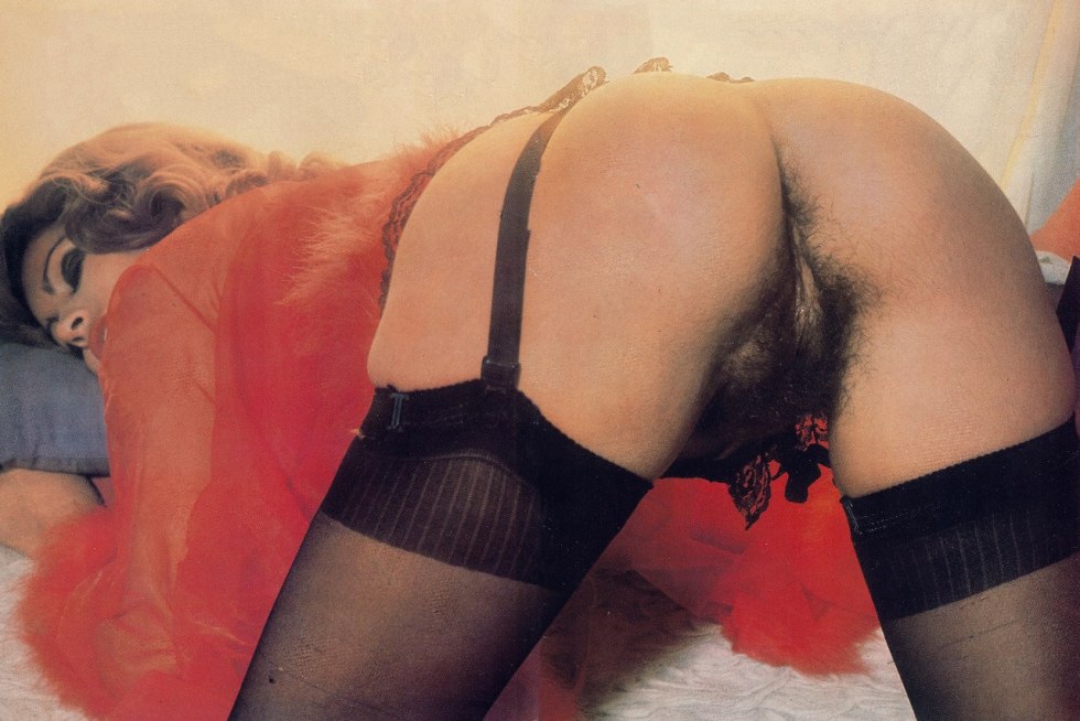 Retro hairy ladies in stockings