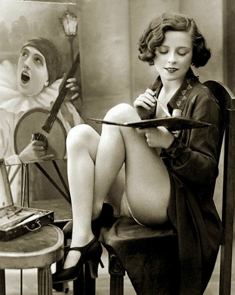 Erotic cards in the 20s